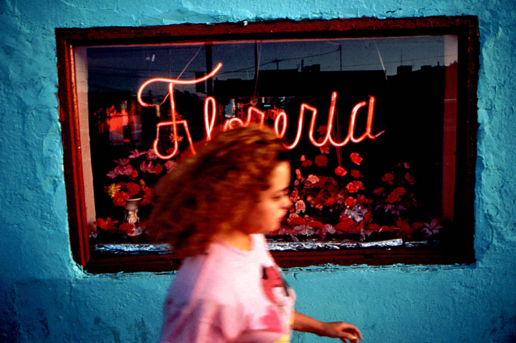Young Girl, Juárez, México, Flowers, ummer Light